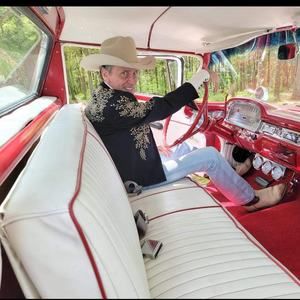 Meet your Posher, Bill